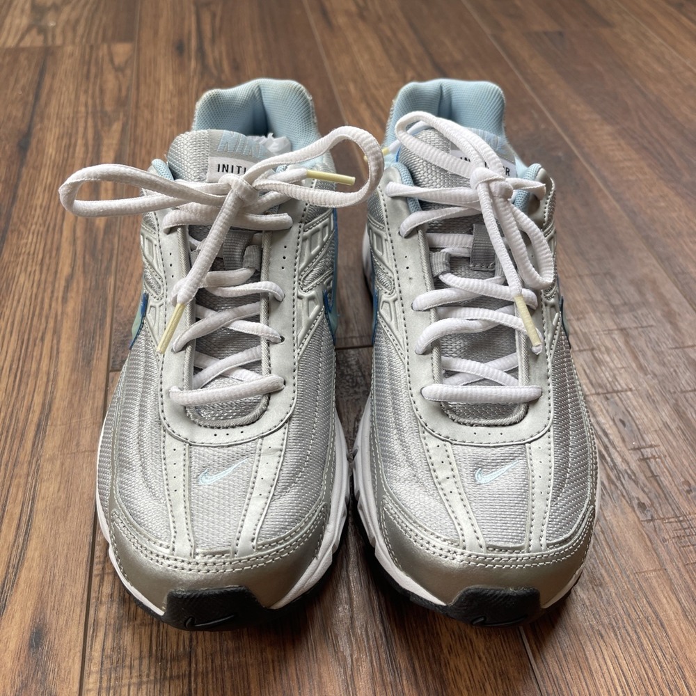 Nike Initiator Women Size 8.5 Running Sneakers Metallic Silver Ice Blue New - Picture 3 of 13